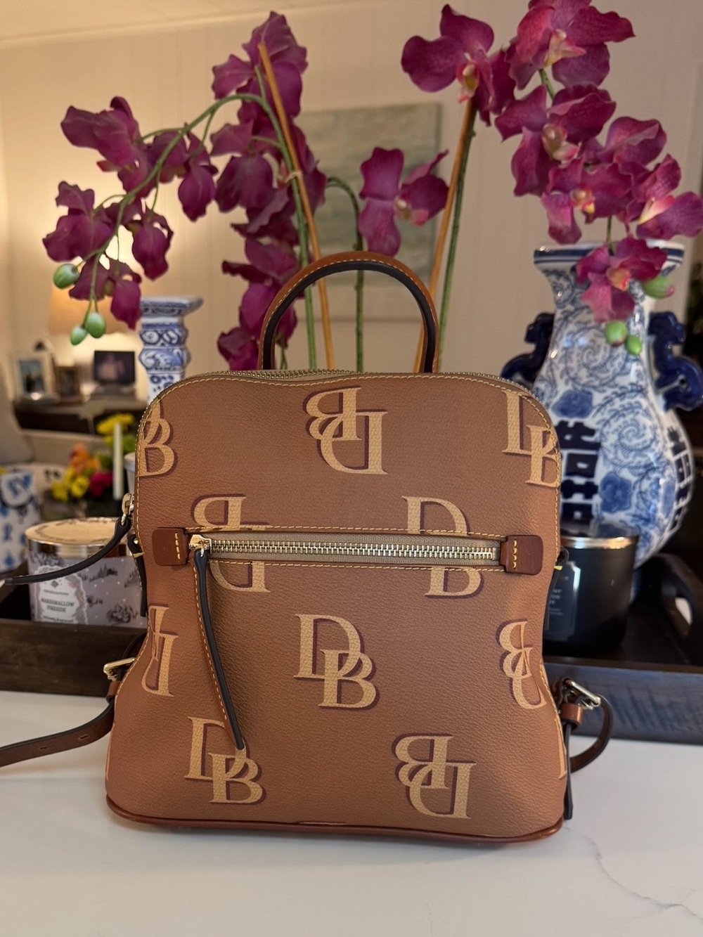 🤎 DOONEY & BOURKE SIGNATURE LEATHER BACKPACK!